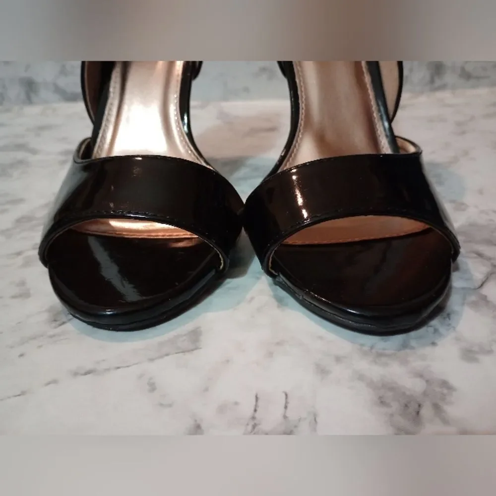 Qupid Shiny Black High Heel Shoes Size 9